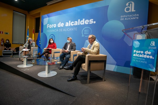 Los alcaldes le piden a la Diputación de Alicante más planificación y menos burocracia