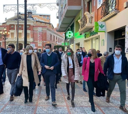 Alcaldes y portavoces del PP alertan del daño de la crisis nacional a la marca de cara a las municipales