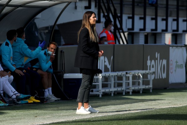 La entrenadora del VCF Femenino Andrea Esteban, nueva embajadora del proyecto Womenpowerment
