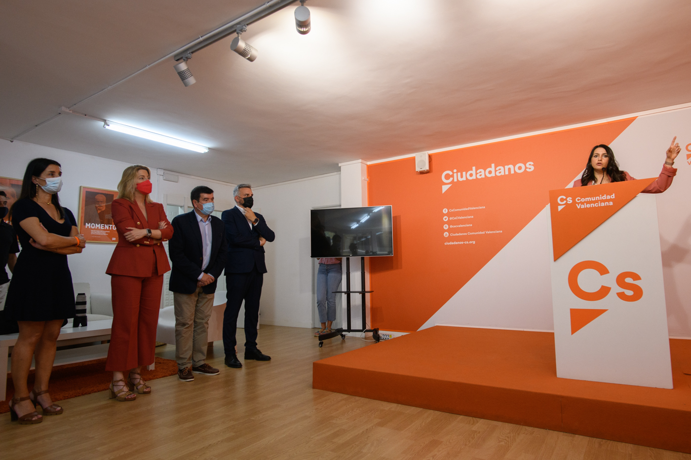 Arrimadas en una visita al partido en València Foto KIKE TABERNER - 