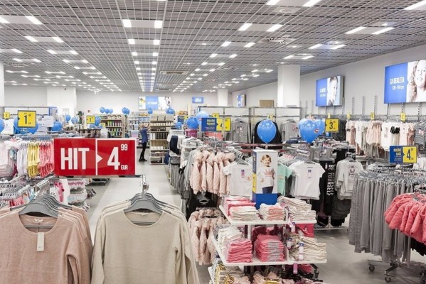 Pepco, el 'Primark polaco', cotiza a la baja en el parqué bursátil su expansión por España
