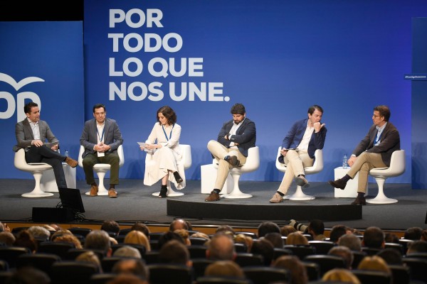 Cargos territoriales del PP alertan del desapego de las bases con Pablo Casado