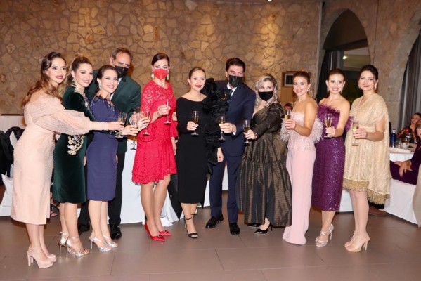 Les Fogueres 'recobran el pulso' entre mensajes de ilusión y esperanza