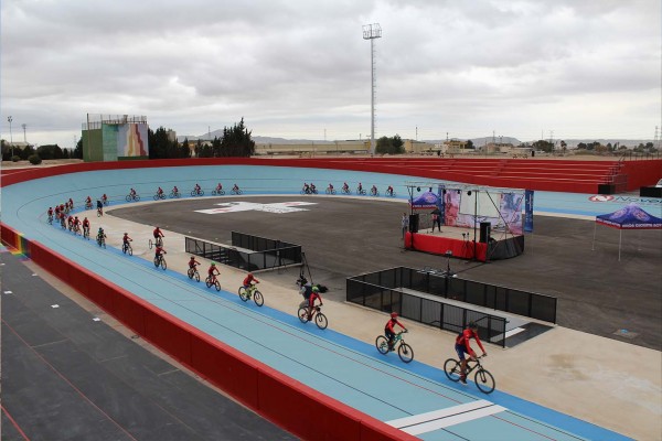 Novelda inaugura el velódromo Luis Navarro Amorós tras más de 30 años en obras 