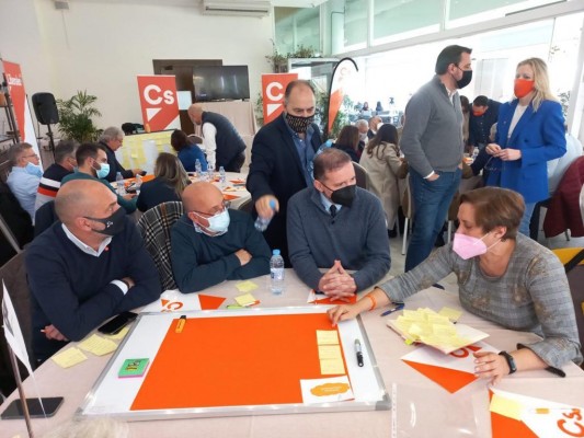Ciudadanos se reúne con sus afiliados: 