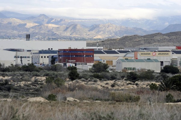 Los empresarios esperan facturar más en 2022 pero la incertidumbre frena las inversiones