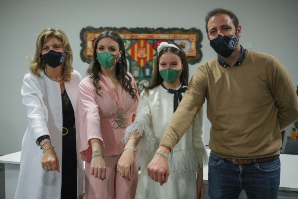 Castelló diversifica los puntos de reparto de la pulsera oficial de la Magdalena 2022 