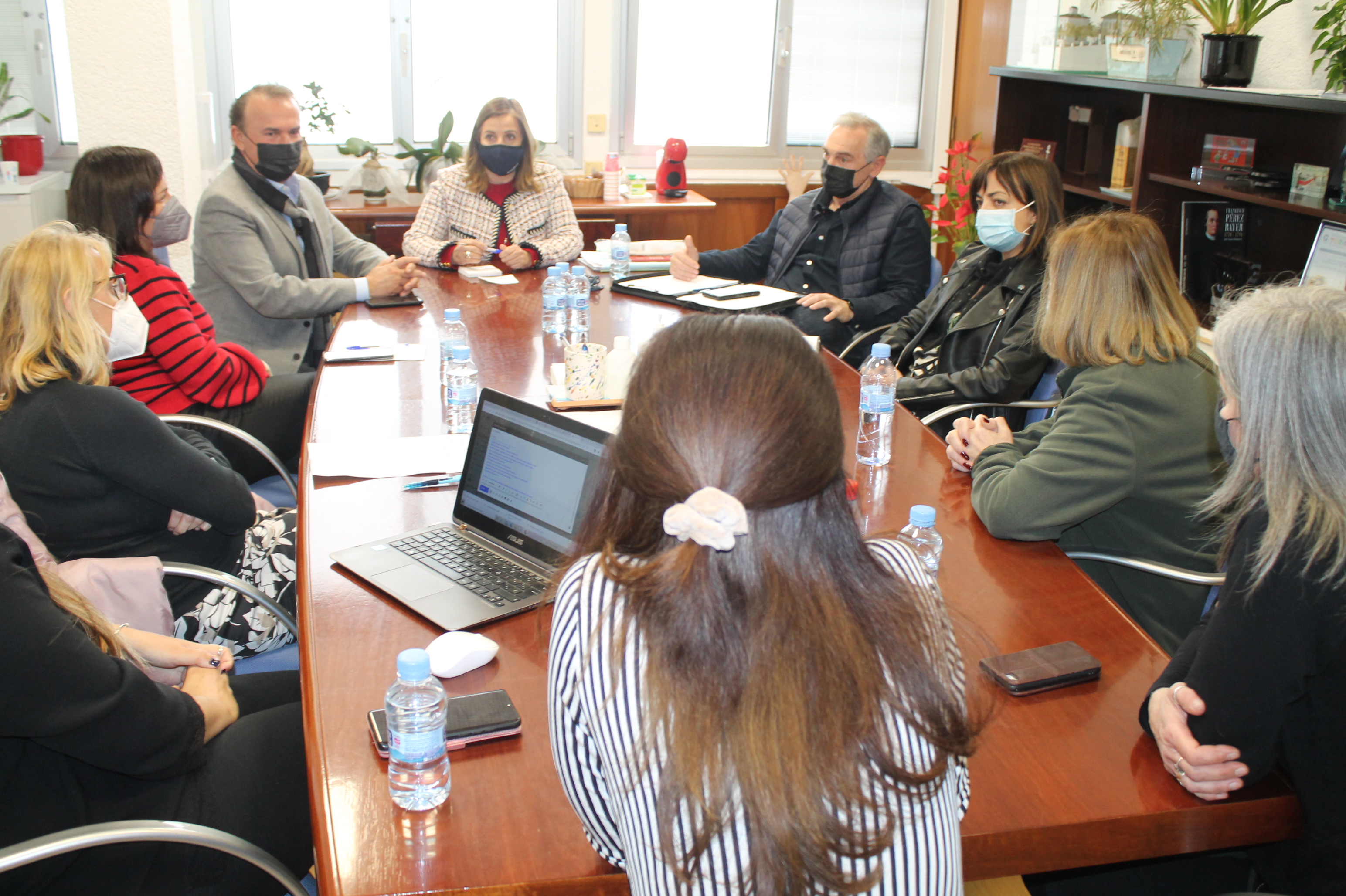 Benicàssim y la asociación de comerciantes buscan estrategias para dinamizar el tejido empresarial
