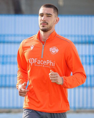 El joven central bosnio Salih Husic se incorpora al Intercity
