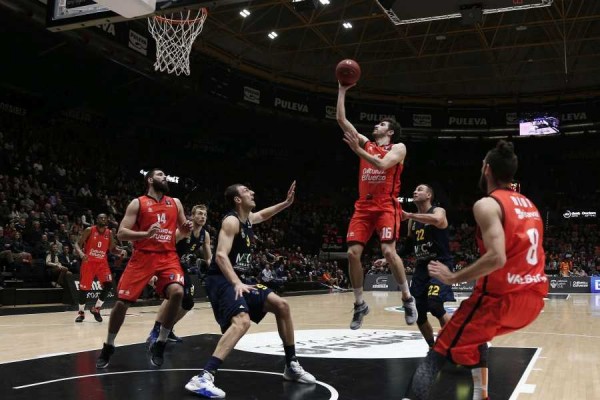 El Valencia Basket busca un triunfo para tener el factor pista en una hipotética semifinal