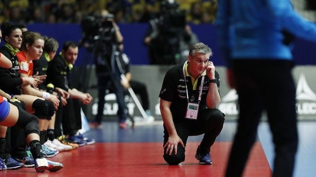 Jorge Dueñas anuncia su marcha como seleccionador femenino