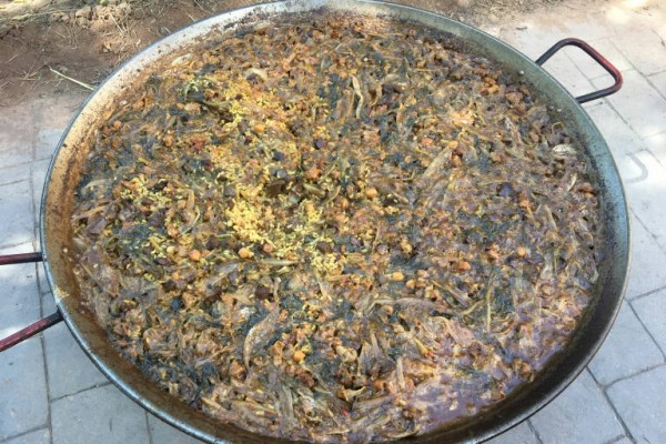 Vi, horta, paella i esmorzars: Proximidad y luz para la última semana de febrero