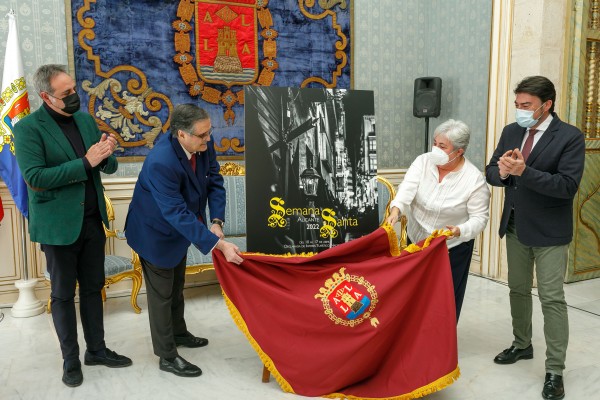 Una exposición fotográfica y la ornamentación de la Rambla homenajearán a la Semana Santa 