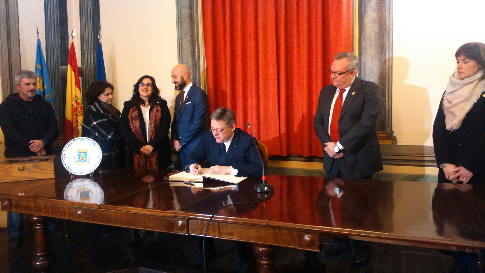 Ximo Puig, en el municipio alicantino de Biar. Foto: Generalitat - 