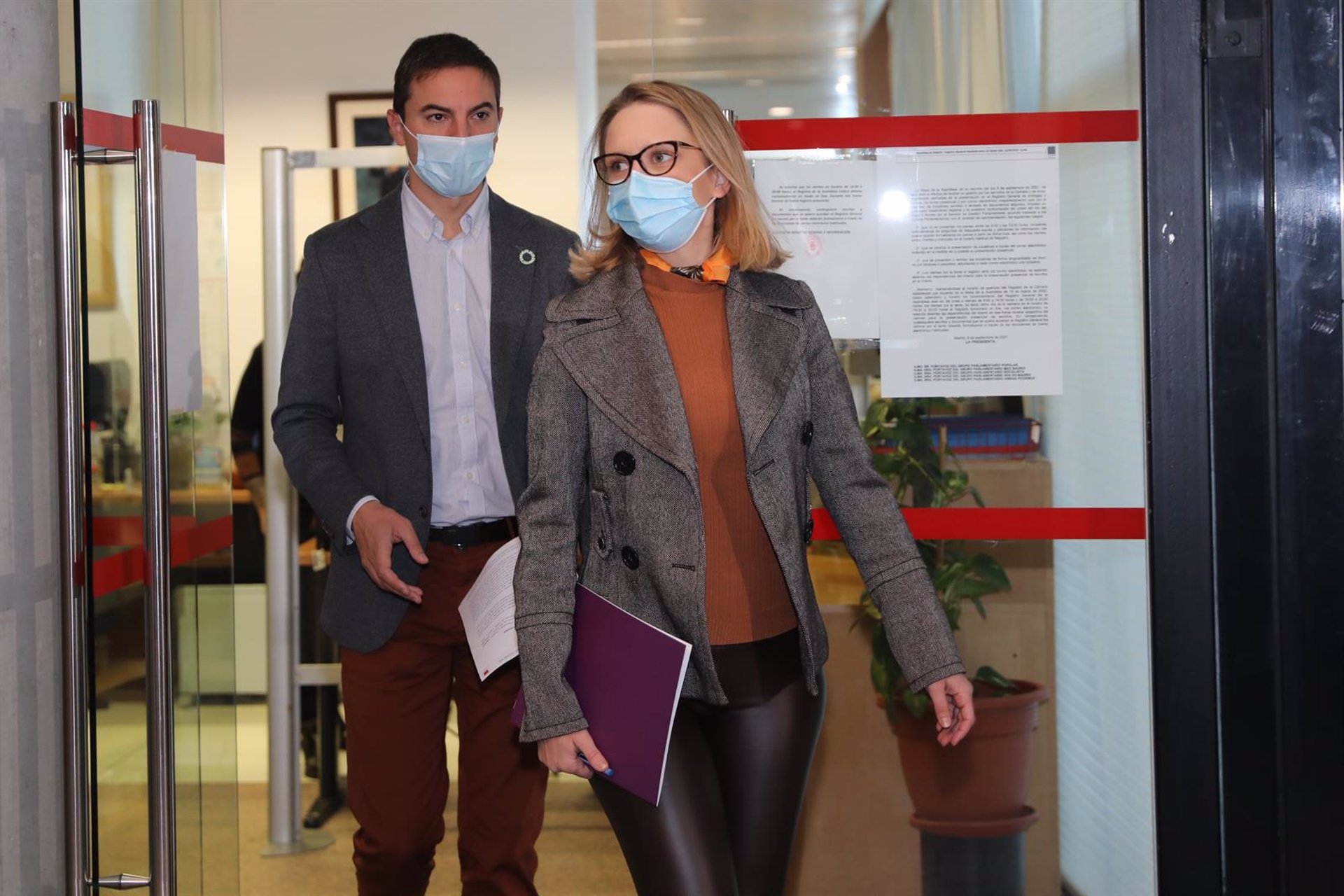 La izquierda registra una comisión de investigación tras el supuesto espionaje al hermano de Ayuso
