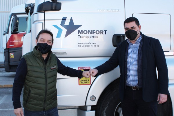 Transportes Monfort con los atletas de Marató bp Castelló