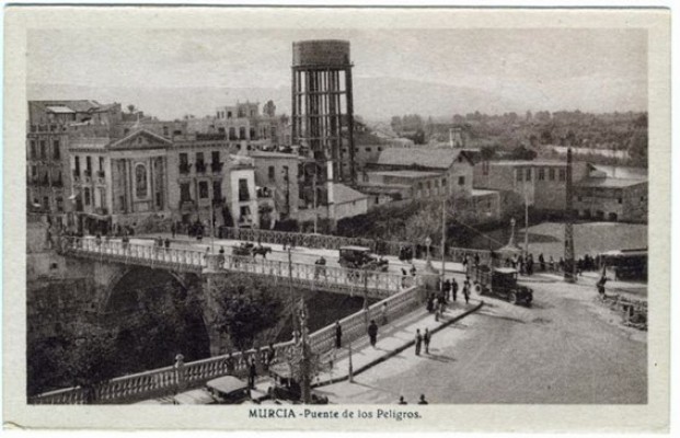 Alzadas y derribos de los depósitos del agua (1922-1972) 
