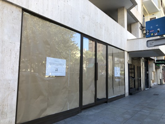 Inditex ejecuta el cierre de su tienda Uterqüe en el centro de Alicante y 'la integrará' en Massimo Dutti