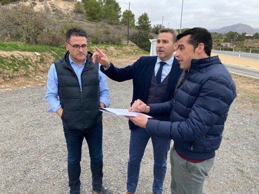 La Diputación estudia la construcción de una rotonda en el acceso a la Urbanización El Tossal de La Nucía