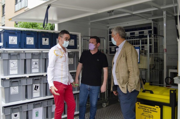 El ecoparque móvil de Reciplasa consigue reciclar 17.982 kilos de residuos en sus primeros seis meses