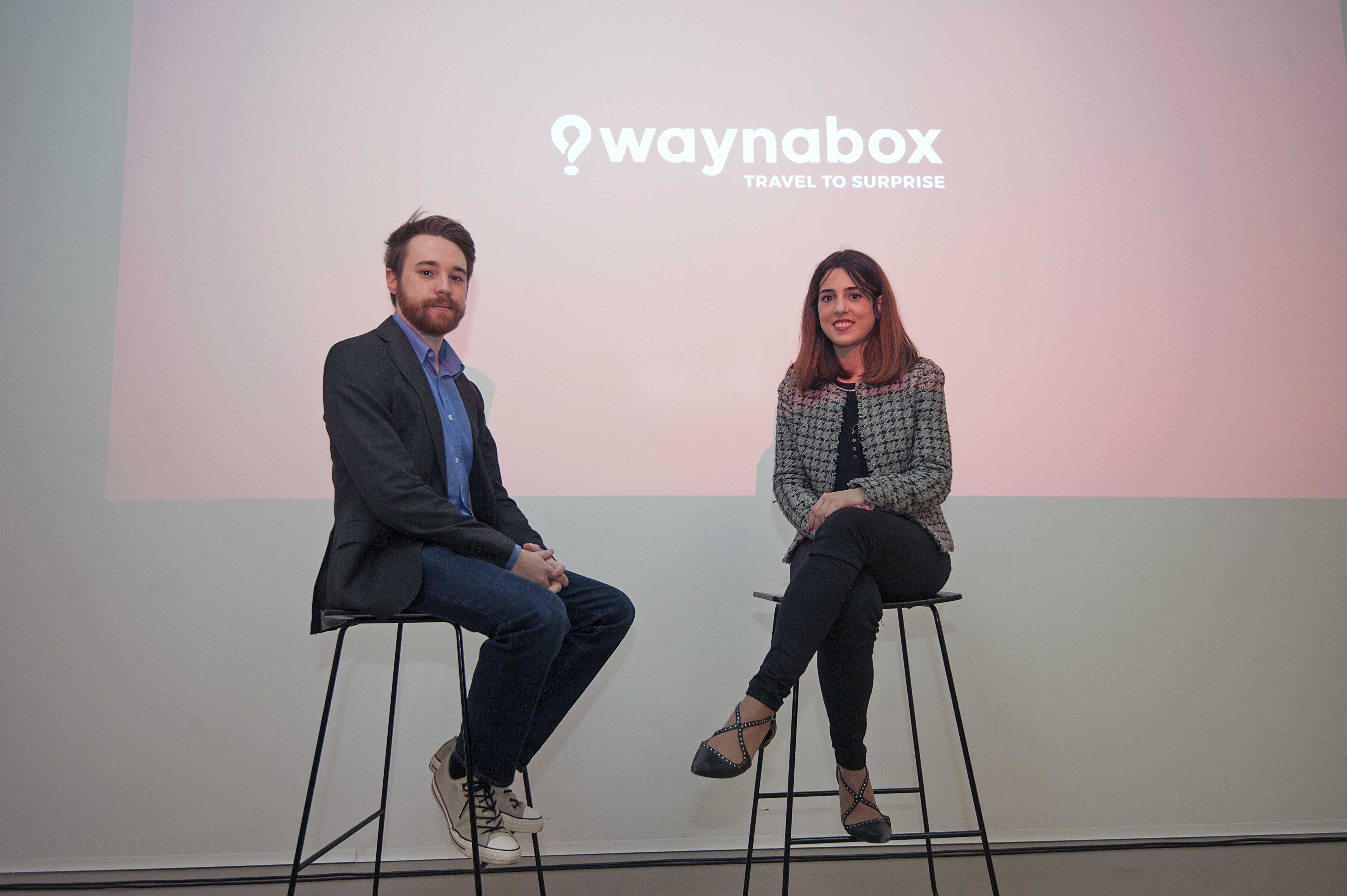 Pau Sendra y Natalia Capdevila, de Waynabox, en Alicante. Foto: RAFA MOLINA - 