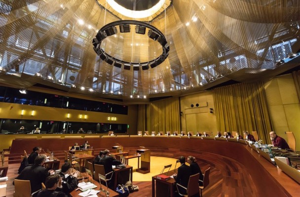 El TUE avala condicionar al Estado de derecho los fondos de la UE: rechaza los recursos de Hungría y Polonia