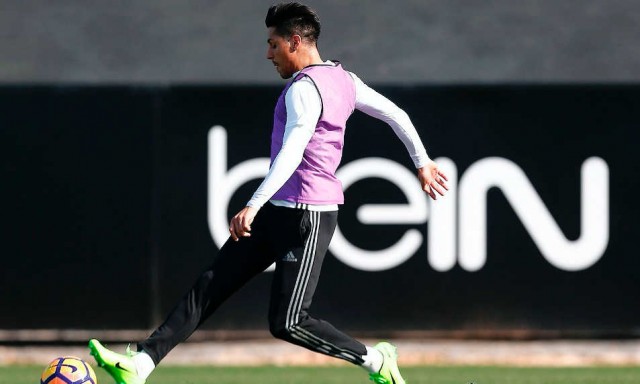 Voro 'mima' a Enzo Pérez 