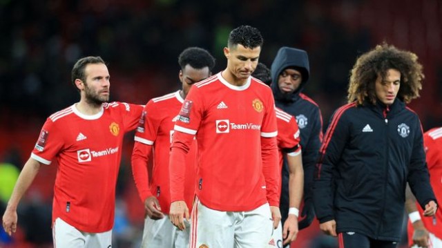 El Manchester United pone rumbo a mínimos históricos en bolsa y cotiza por debajo de su debut 