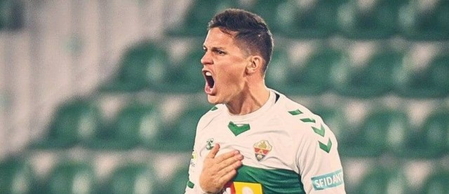 El Elche mantiene la duda de Carrillo para el partido ante el Rayo
