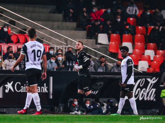 Cillessen, operado de urgencia
