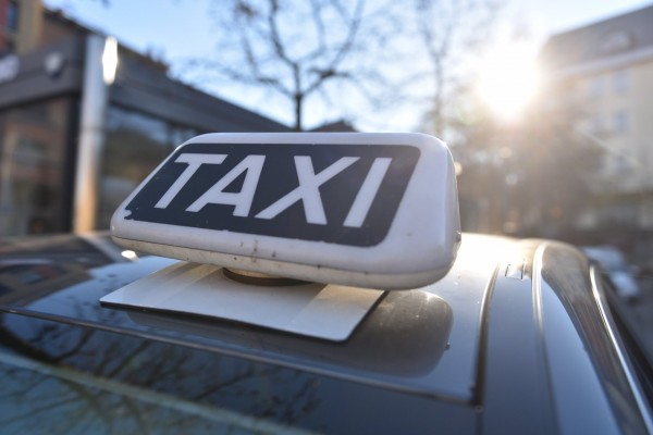 La Confederación del Taxi desconvoca las protestas en la Comunitat por la política tarifaria