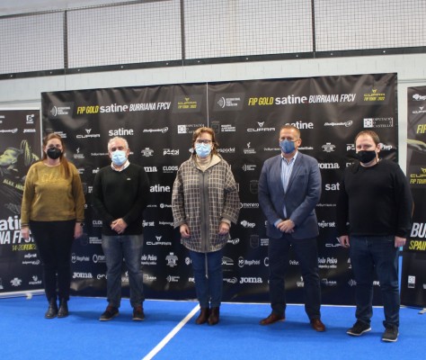 El Torneo Internacional Fip Gold Burriana de pádel congrega durante esta semana a 250 parejas