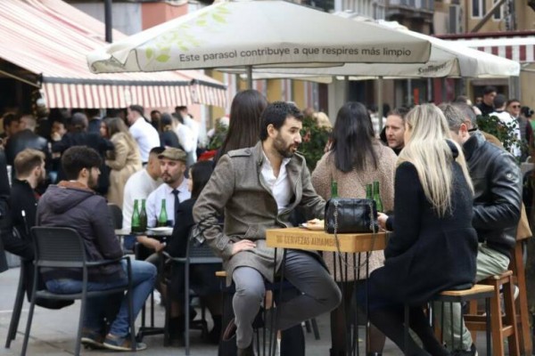 La vuelta del baile y del consumo en barra abre la puerta de la normalidad de nuevo en la Región