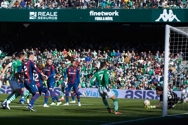 El drama del Levante a balón parado: 