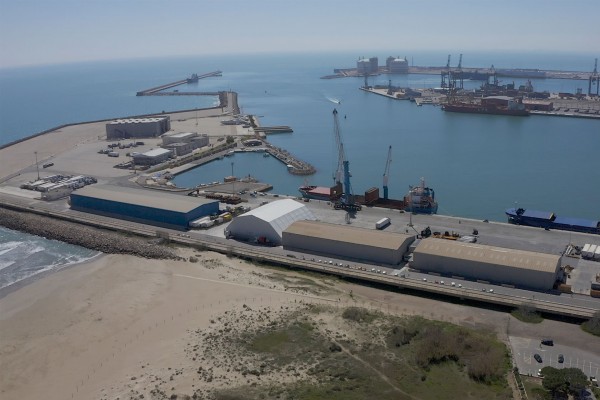 Sagunto exige a la APV que cumpla el convenio tras ampliar la concesión de ocupación de un muelle