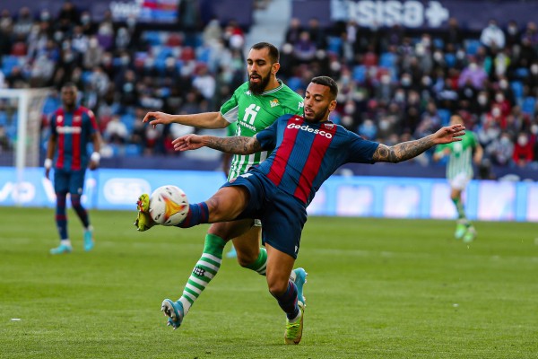 Vezo y Franquesa, nuevas lesiones para el Levante; Clerc, pruebas este martes