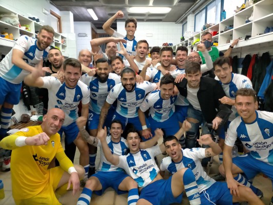 El Alcoyano se hace un sitio en el 'play-off'