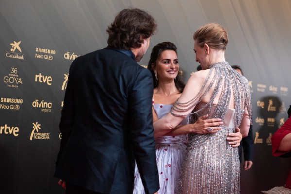 El cine español se vuelve a abrazar en València