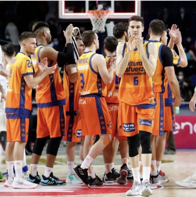 Un Valencia en progresión, a asentarse arriba antes de la Copa
