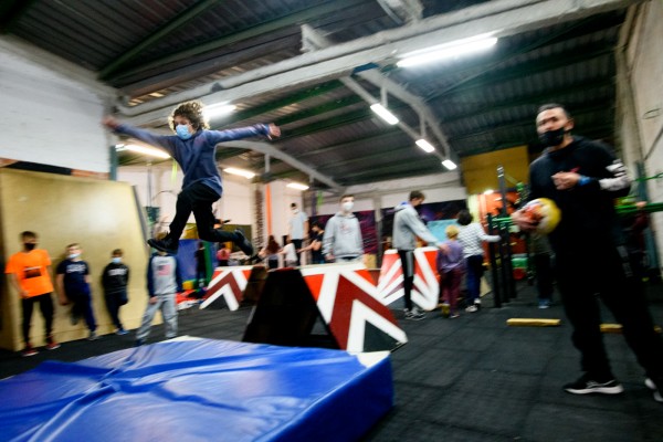 Aprendiendo saltos y 'backflips' en vez de regates