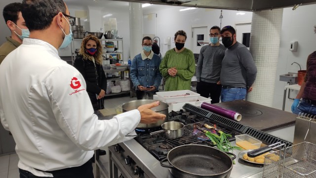 Pesca Turismo ofrece en la Vila una experiencia turística, pesquera y gastronómica con su tour 