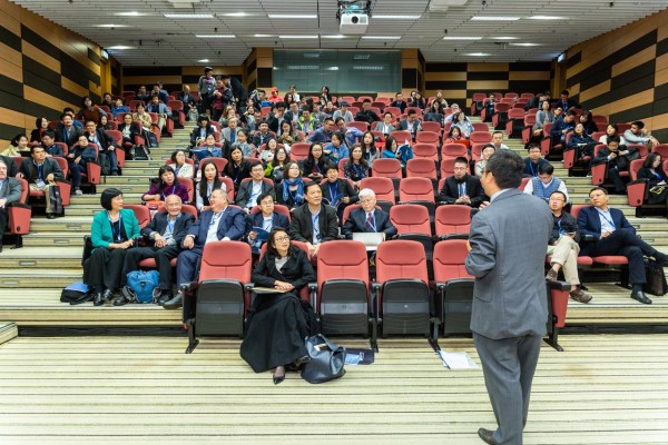 No se puede ser buen profesional y no saber hablar bien en público