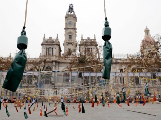 Nueva normalidad por 2.000 euros: así se mueve el mercado de los balcones para mascletàs