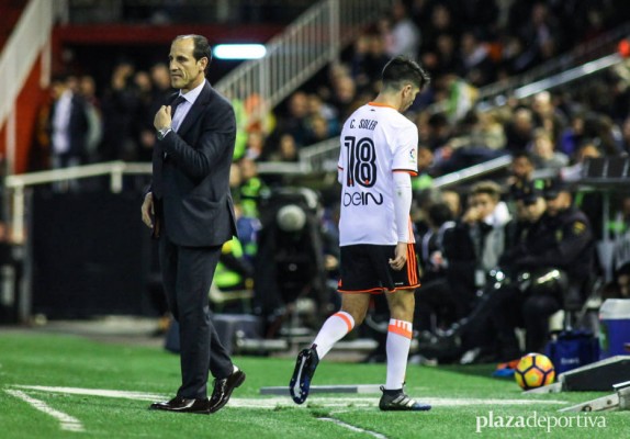 Carlos Soler solo se perderá un partido por sanción