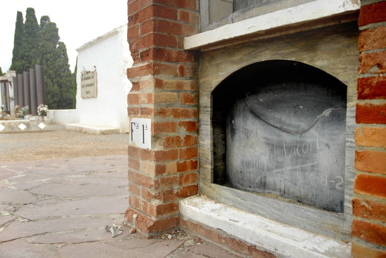 Castelló completa la seua història amb un estudi històric i artístic des seus cementeris