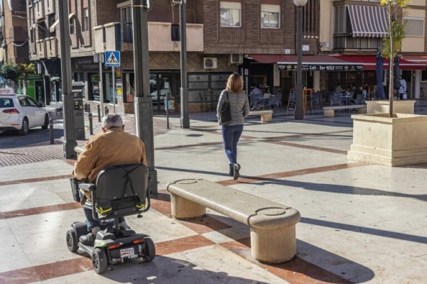 Benidorm transformará la Plaza de Neptuno y ocho calles del entorno de la Colonia Alfredo Corral