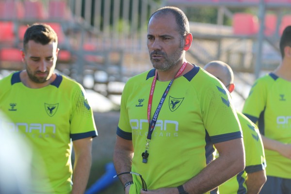 El UCAM CF de un Salva Ballesta que está en la cuerda floja visita este viernes al Madrid Castilla