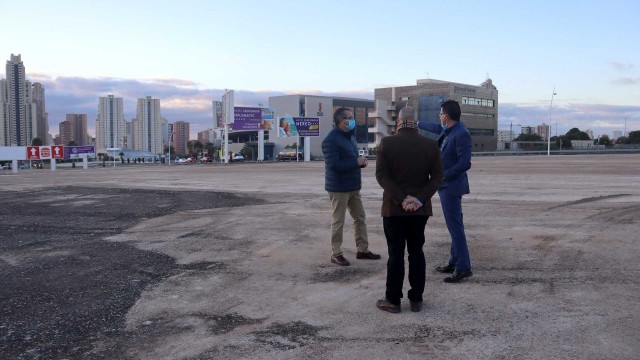 Benidorm abre un nuevo parking en el Salto del Agua combinado con las lanzaderas gratis al centro