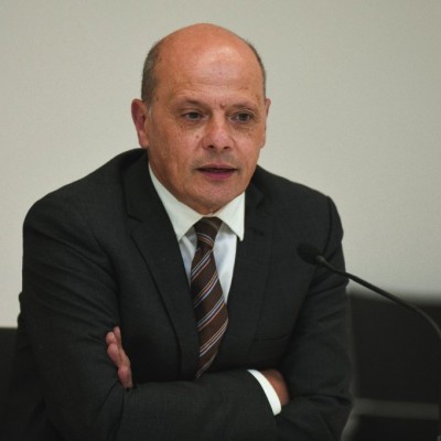 El presidente del Elche no descarta la salida de Marcone