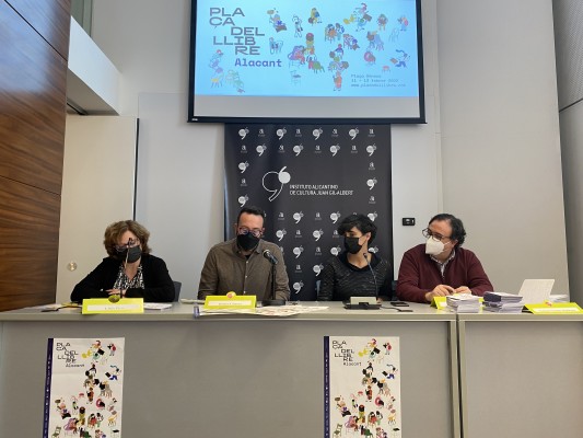 1.200 títols en valencià i activitats infantils: l'aposta ferma de la ja consolidada Plaça del Llibre d'Alacant